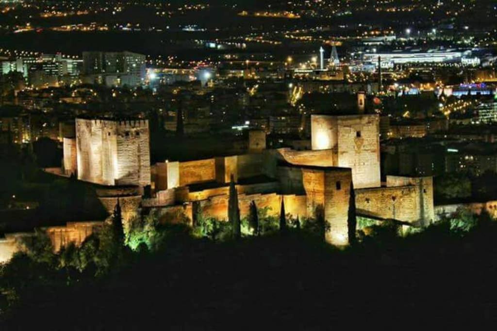 Apart Blanco Para Esqui Y Alhambra. Garaje Privado Granada Exterior photo